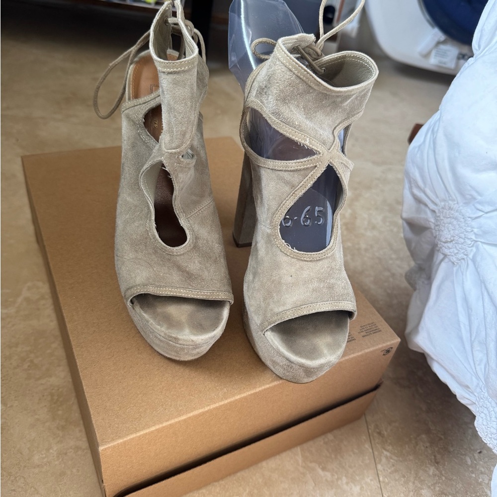 Aquazurra High Heel Suade